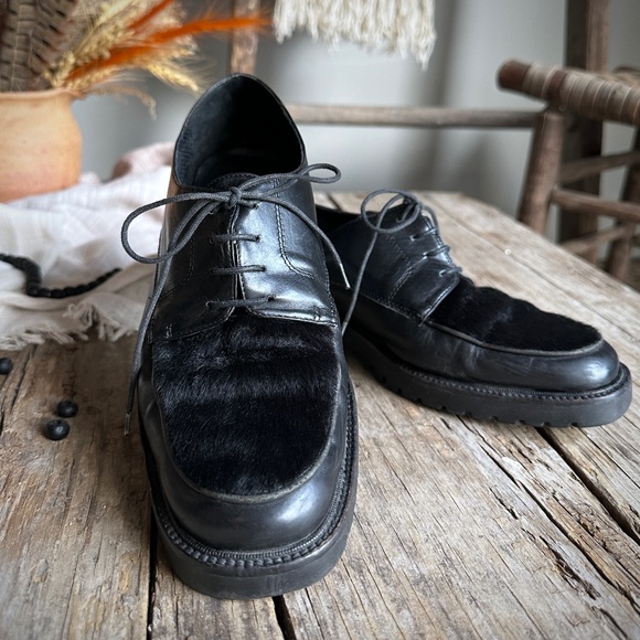 Amalfi Shoes - Vtg AMALFI by RANGONI BLACK ITALIAN LEATHER PANAME CALF FUR LACE-UP LOAFERS